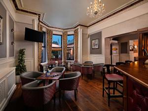 Pub eller bar på Oranmore Lodge Hotel Conference And Leisure Centre Galway