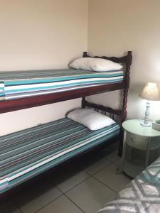 Двуетажно легло или двуетажни легла в стая в Lindo Apto Frente Praia - Cond Dom Felippe