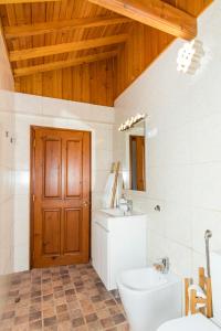 Koupelna v ubytování Quinta do Torcaz
