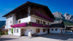 Nespecifikovaný výhled na hory nebo výhled na hory při pohledu z bed and breakfast