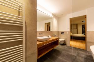 Posteľ alebo postele v izbe v ubytovaní LUVA Resorts Kappl - Chalet K