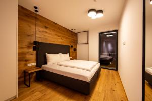 Posteľ alebo postele v izbe v ubytovaní LUVA Resorts Kappl - Chalet K