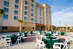 En restaurang eller annat matställe på Holiday Inn Valdosta Conference Center, an IHG Hotel