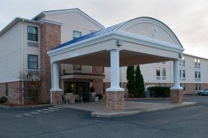 a pavilion in front of a building at Holiday Inn Express Vernon-Manchester, an IHG Hotel in Vernon