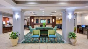 Holiday Inn Express Washington DC SW - Springfield, an IHG Hotel TV 또는 엔터테인먼트 센터