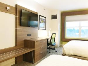 Gallery image of Holiday Inn Express Hotel & Suites White River Junction, an IHG Hotel in White River Junction