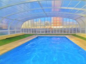 Bazén v ubytování Gemelos 26 23-E Resort Apartment Levante Beach nebo v jeho okolí