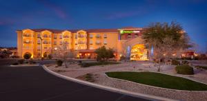 Afbeelding uit fotogalerij van Holiday Inn Express & Suites Mesquite Nevada, an IHG Hotel in Mesquite