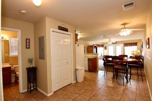 Ảnh trong thư viện ảnh của River Run Waterwheel ở New Braunfels