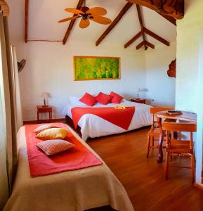 Postel nebo postele na pokoji v ubytování Pikera Uri Eco Lodge