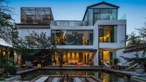 Φωτογραφία από το άλμπουμ του Ting Jian Empty Yard Pastoral Design Residential Dali Shop σε Νταλί