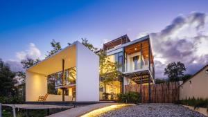 Φωτογραφία από το άλμπουμ του Ting Jian Empty Yard Pastoral Design Residential Dali Shop σε Νταλί