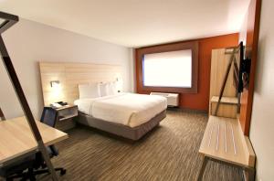 Postel nebo postele na pokoji v ubytování Holiday Inn Express Sedona - Oak Creek by IHG
