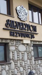 Certifikát, ocenenie alebo iný dokument vystavený v ubytovaní Rezydencja Silverton - w wakacje darmowa kawa i herbata od 8 do11 ping pong, piłkarzyki