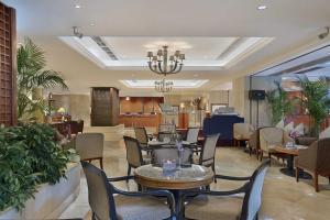 Predel za sedenje v nastanitvi Harbour Plaza North Point