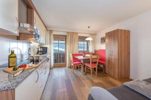 Η κουζίνα ή μικρή κουζίνα στο Harrerhof