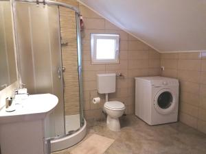 Kúpeľňa v ubytovaní Apartman DORIS-Sveta Nedelja