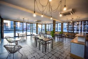 Afbeelding uit fotogalerij van Hotel Absolut in Batoemi