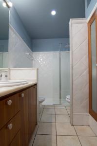 Kúpeľňa v ubytovaní Junto al Mercado de Ruzafa + 28 fotografií