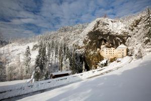 Postojna Cave Hotel Jama en invierno