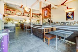 En restaurant eller et andet spisested på Gaurika Residency Boarding & Lodging - Padubidri