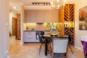 Kuchyňa alebo kuchynka v ubytovaní Apartament 53 Długie Ogrody Gdańsk