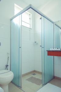 Et badeværelse på Hotel Água Das Araras