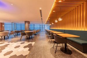 Restaurace v ubytování Holiday Inn Express Yichang Riverside by IHG