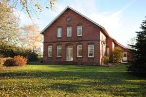 Κήπος έξω από το Landhaus Julia, 65331