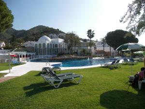 A piscina localizada em Nerja Villas-Capistrano ou nos arredores