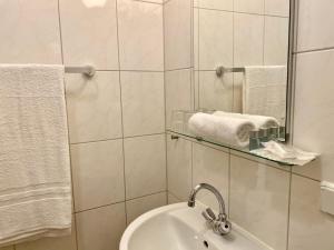 Koupelna v ubytování Hotel Arena Rooms - Berlin Mitte + 30 fotografií