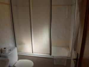 Koupelna v ubytování Hostal Barnes