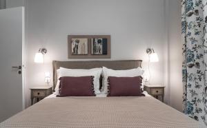 A bed or beds in a room at Absolute Athens X