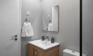 A bathroom at Absolute Athens X