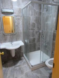 A bathroom at OTEL AMİLLER