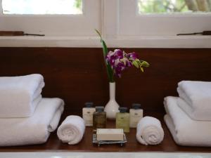 Posezení v ubytování Le Colonial 1506 - Exclusive Luxury Hideaway