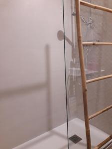 Et badeværelse på Las Terrazas Golf Resort Rental