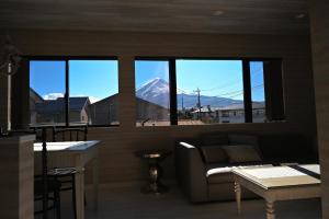 ヴィラから撮影された、または一般的な山の景色
