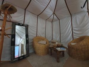 Posezení v ubytování Nomads Dunes Nest