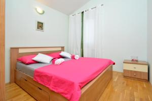 Posteľ alebo postele v izbe v ubytovaní Villa Anteana with view and pool of 60m2
