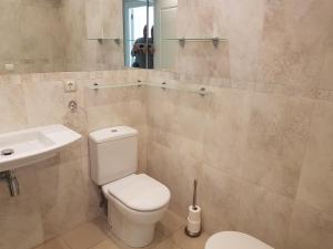 Kúpeľňa v ubytovaní GEMELOS 26 APARTMENTS - Benidormland