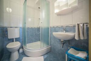 Kúpeľňa v ubytovaní Apartmani Stipan + 37 fotografií