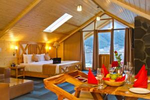 พื้นที่นั่งเล่นของ The Whitestone Resorts +69 ภาพ