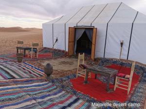 扎戈拉的住宿－Majorelle Desert Camp，相簿中的一張相片