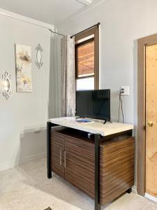 Gallery image of Spring Creek Hotel in Hot Springs