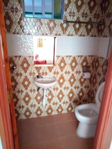 Ένα μπάνιο στο Tourgate Hotel