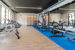 Posilňovňa alebo fitness centrum v ubytovaní Feniks Apartament