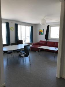 Posezení v ubytování isi4u hostel + 1 fotografie