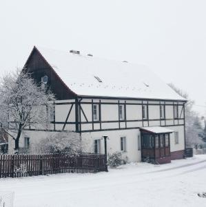 Dom Nad Potokiem v zimě