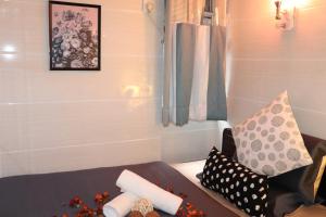 Ruang duduk di Metrocity Lounge